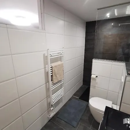 Riverside Apartmán *