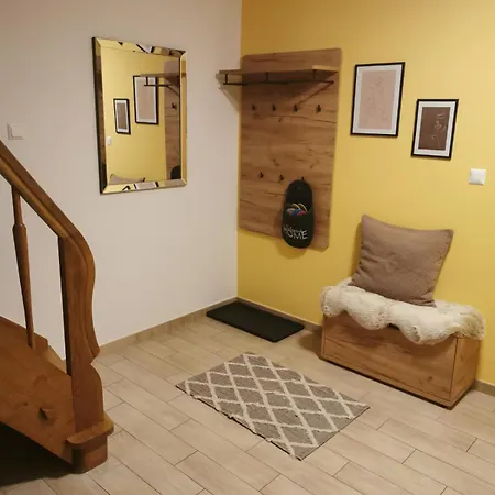 Riverside Apartmán *